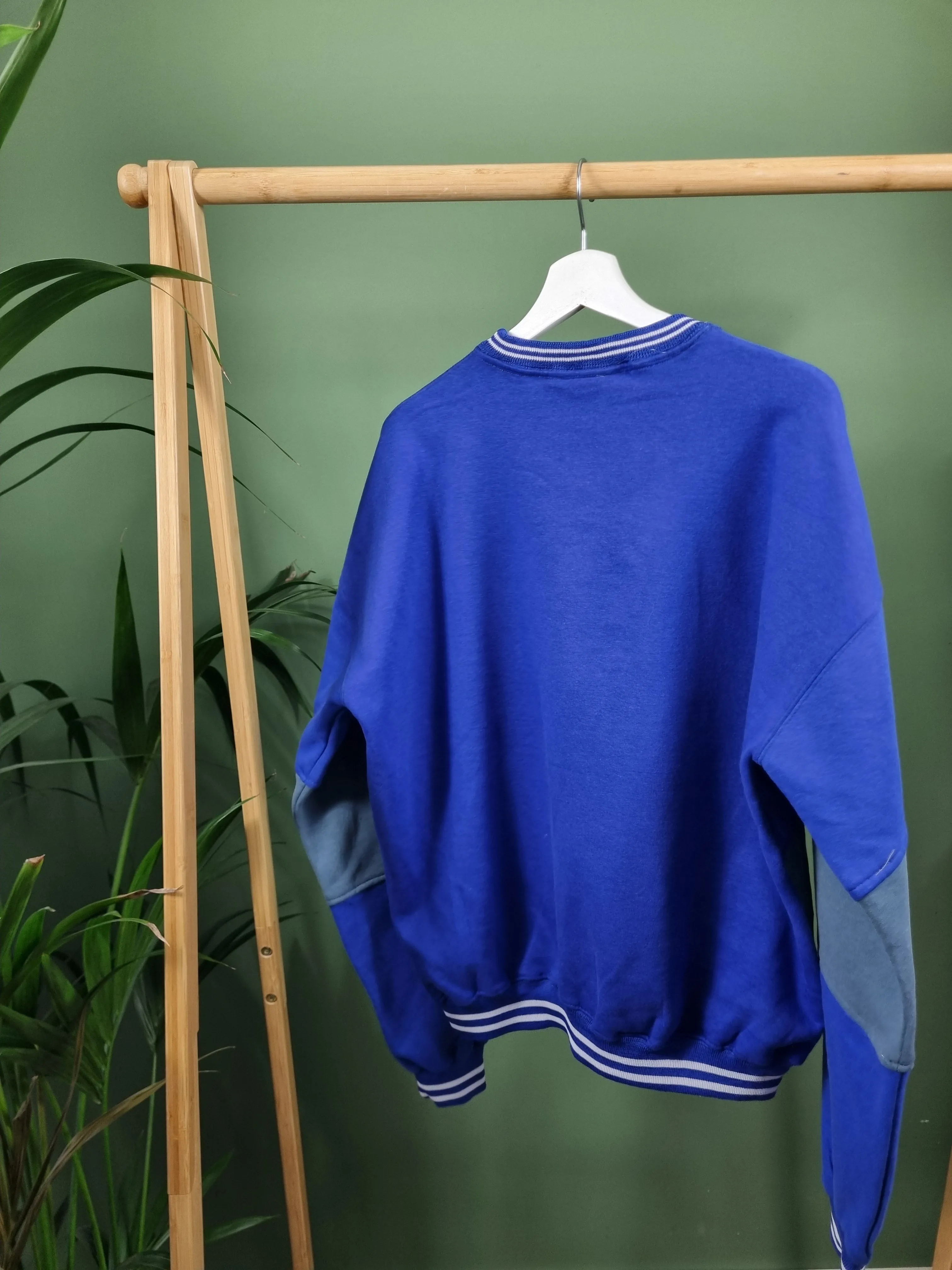 Adidas 90s equipment rework sweater maat M
