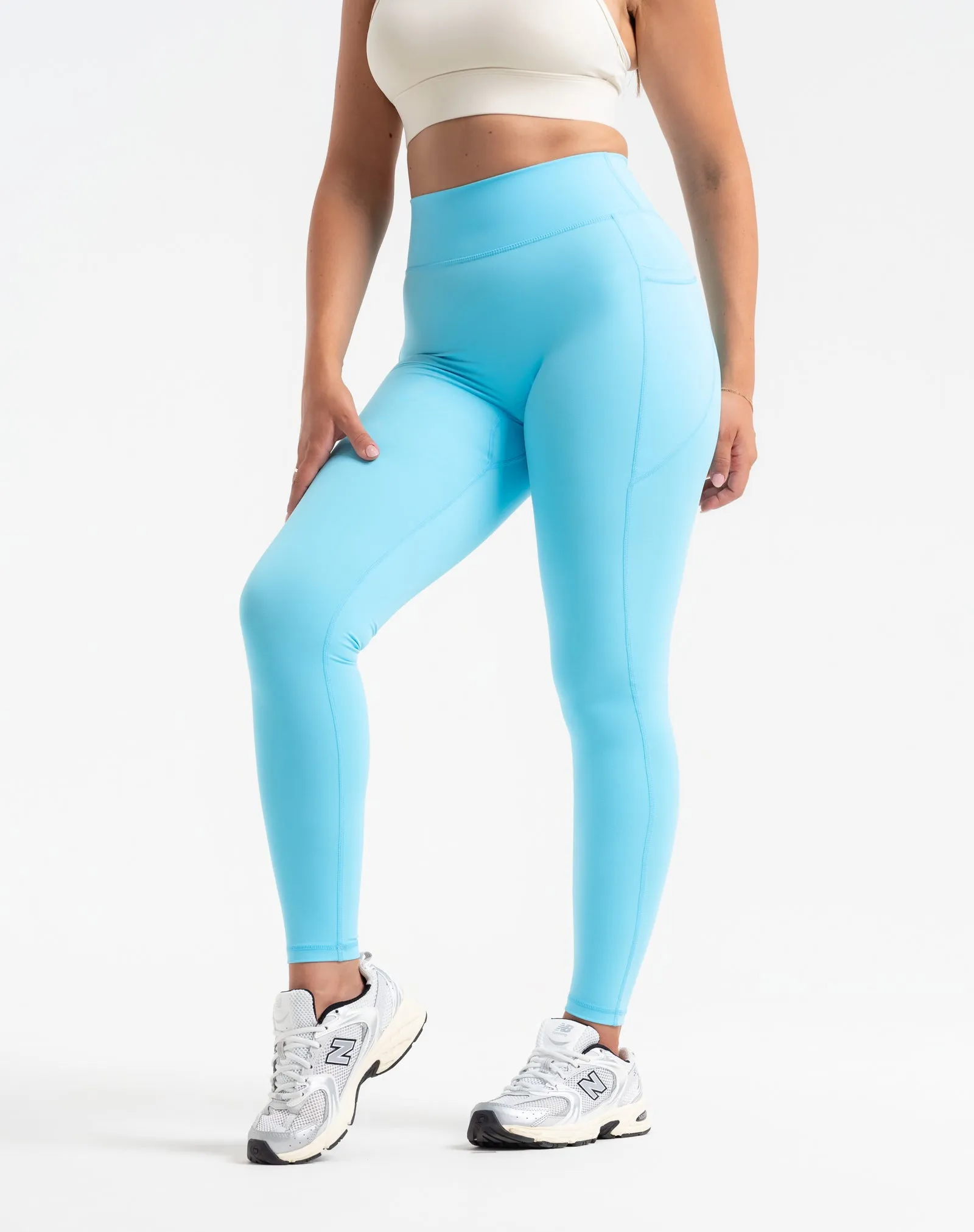 Ascend Pocket Leggings 28" - Baby Blue