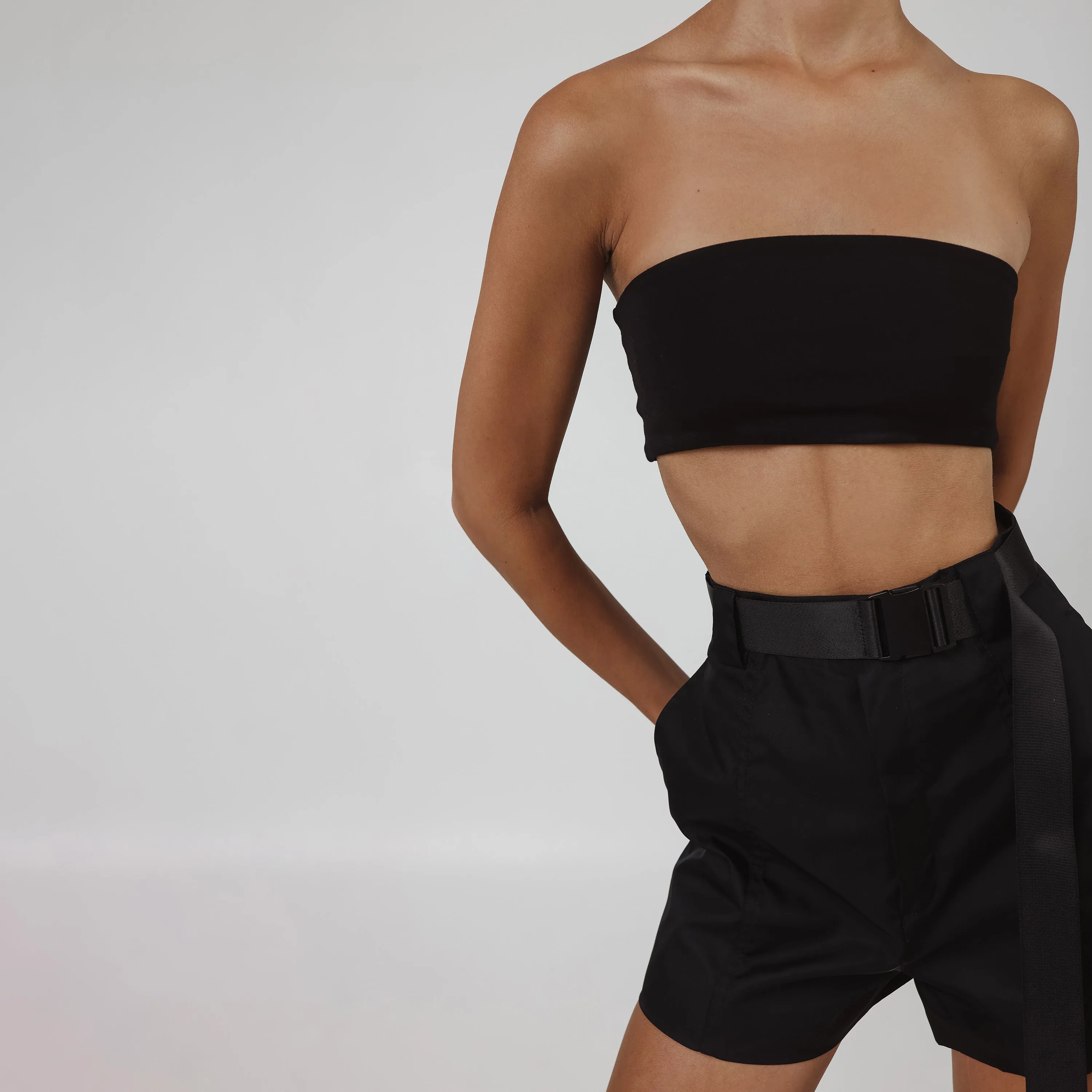Base Top Noir