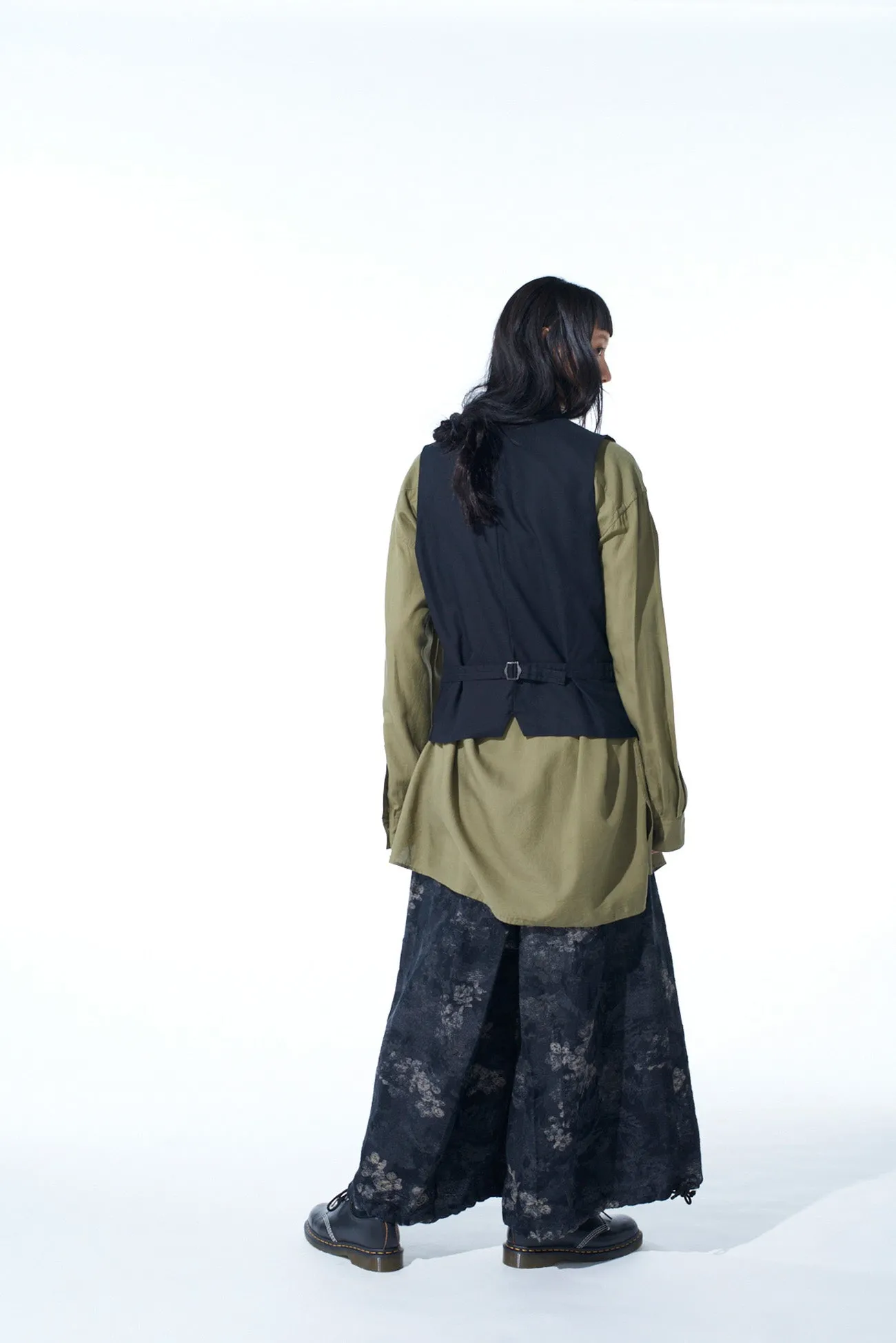 FADED FLORAL JACQUARD VEST