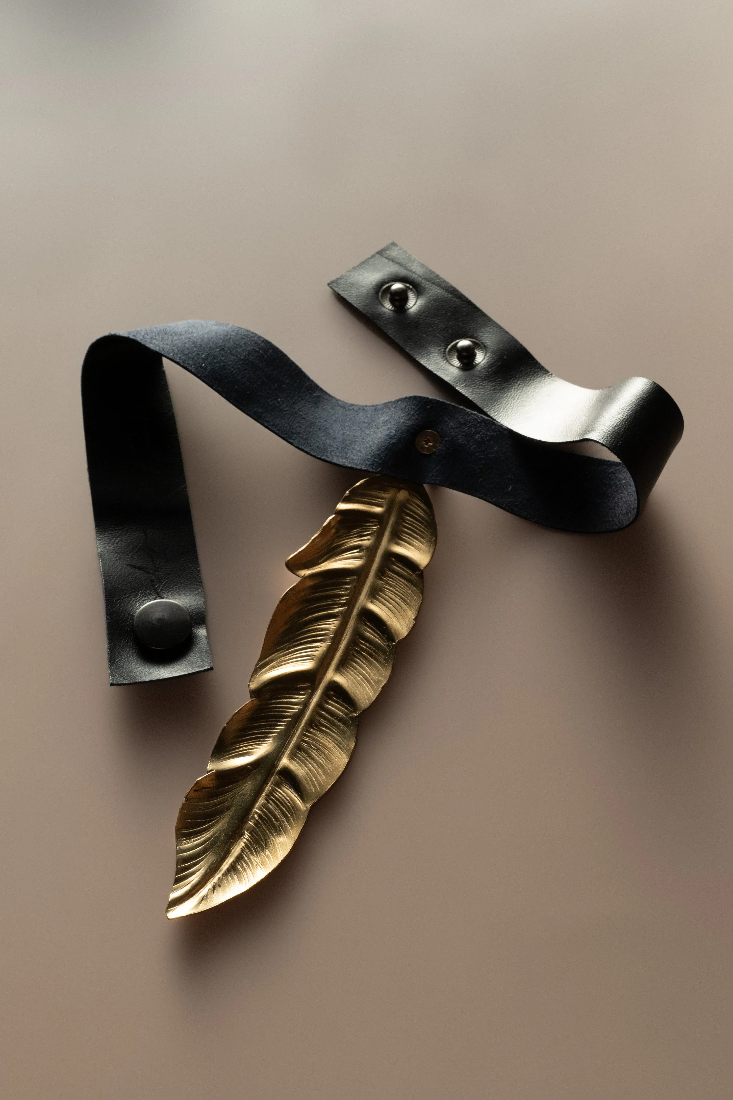 Feather Choker - Black