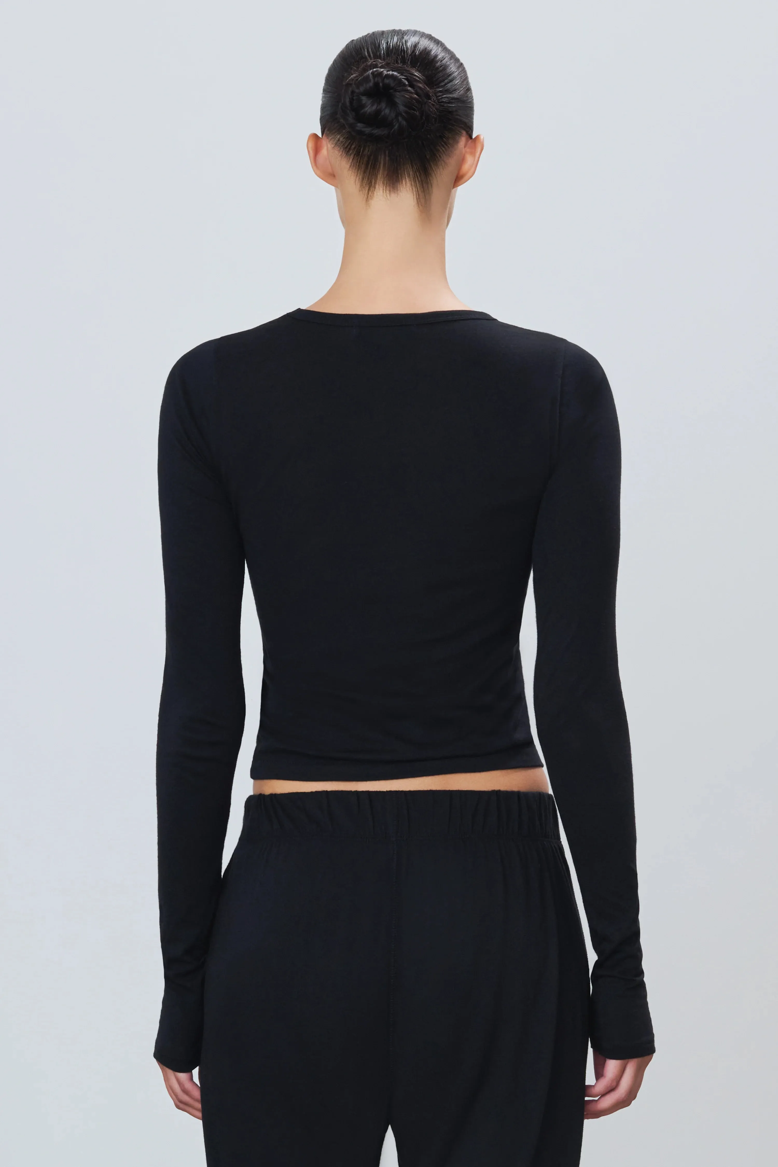 Fitted Longsleeve Crew Neck