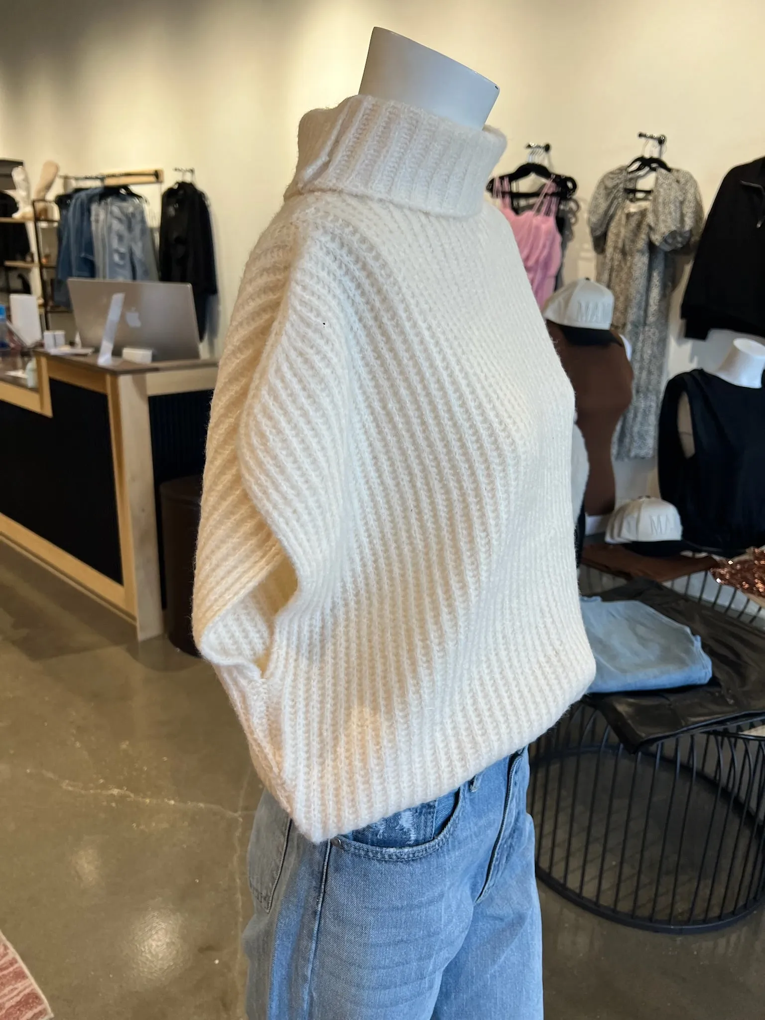 Jaci Vest Sweater Top