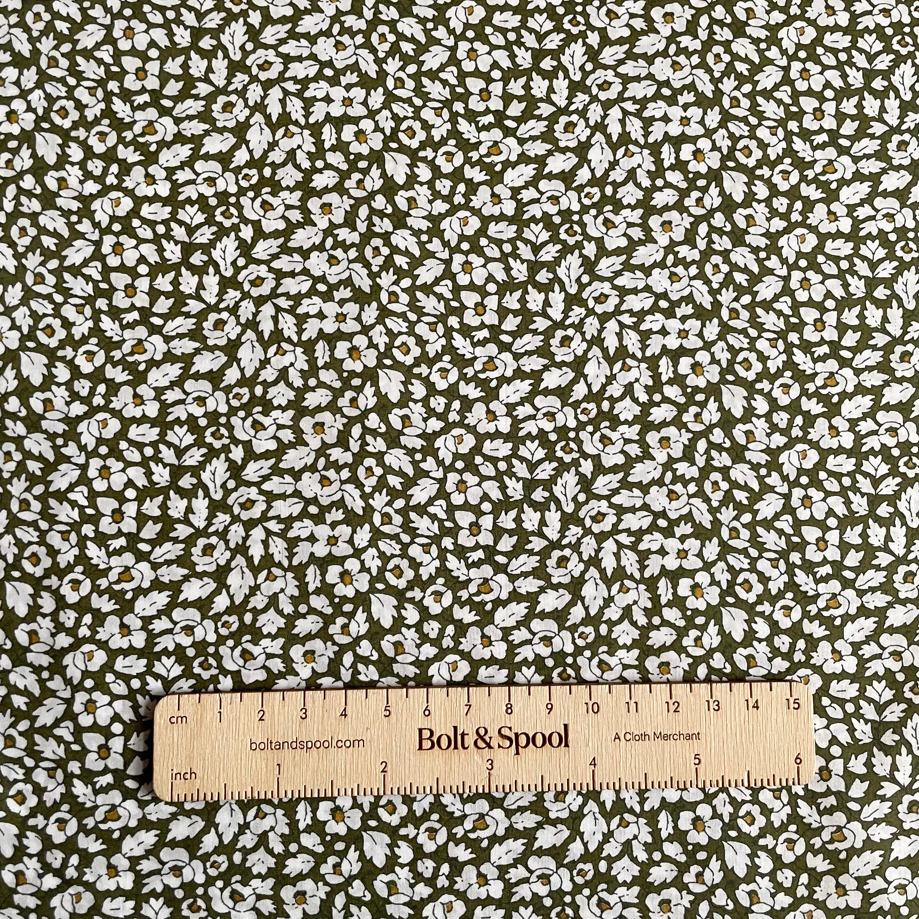 Liberty Fabrics Classic Tana Lawn : Feather Meadow B