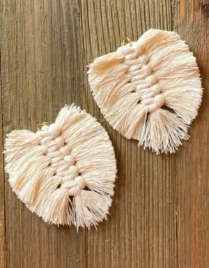 Macramé Feather Dangles Ivory