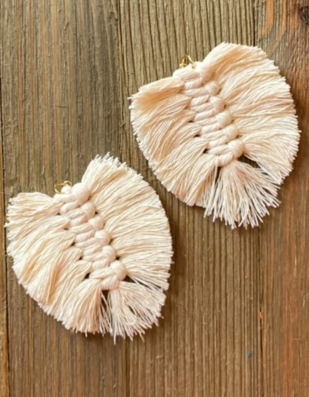 Macramé Feather Dangles Ivory