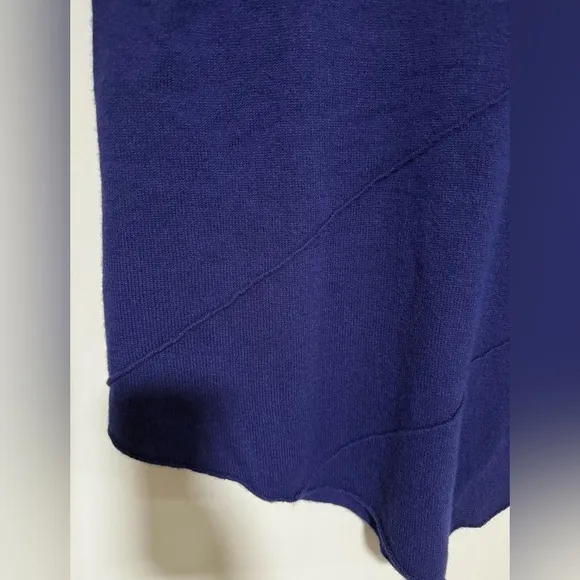 Neiman Marcus Blue Cashmere Turtleneck Sweater Size Large Asymmetrical Cozy