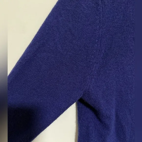 Neiman Marcus Blue Cashmere Turtleneck Sweater Size Large Asymmetrical Cozy