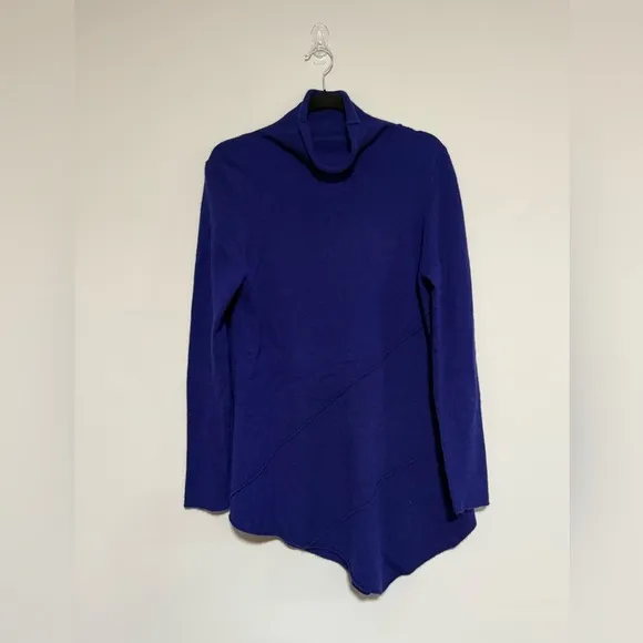 Neiman Marcus Blue Cashmere Turtleneck Sweater Size Large Asymmetrical Cozy