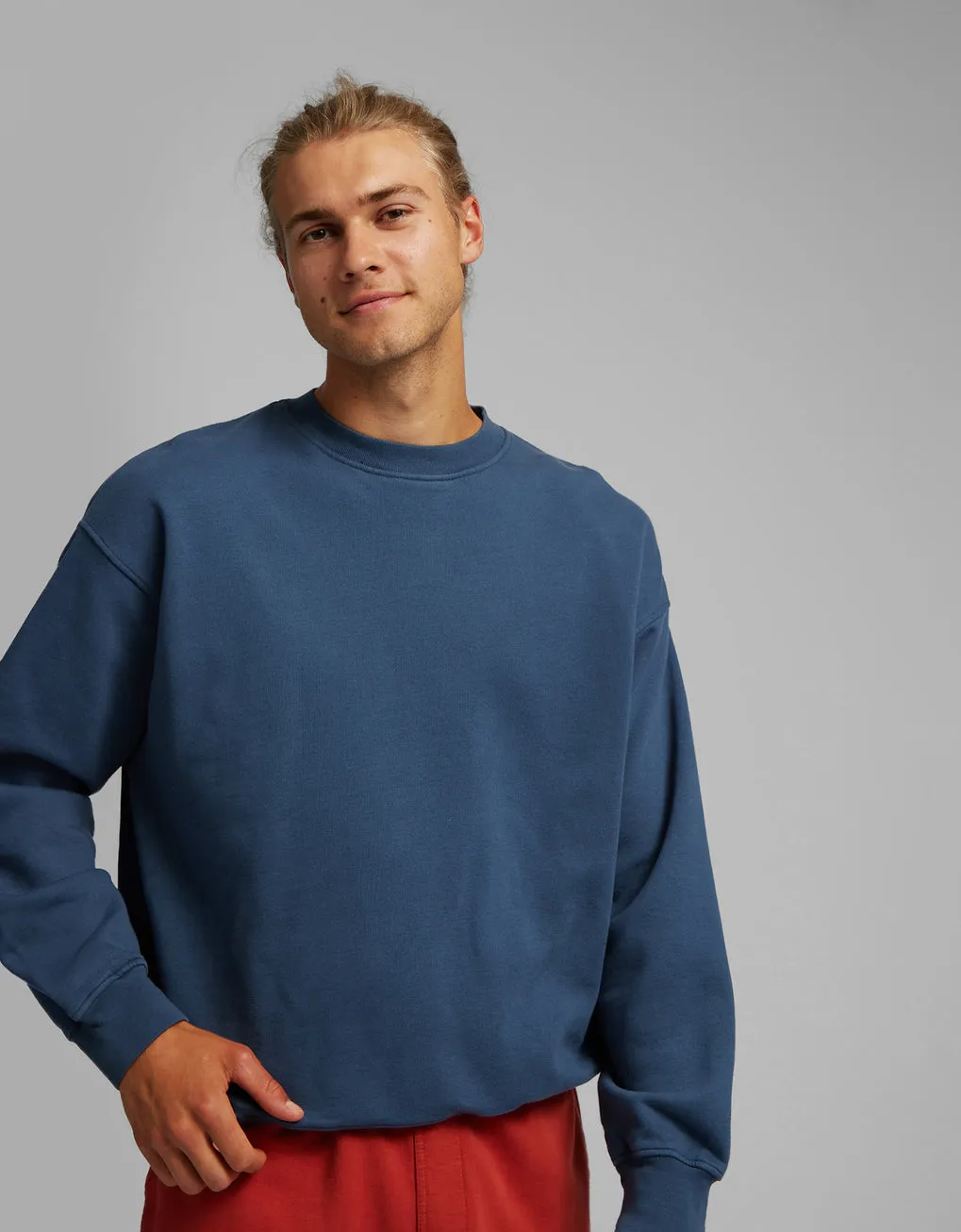 Organic Oversized Crew Sweater in midnight forest