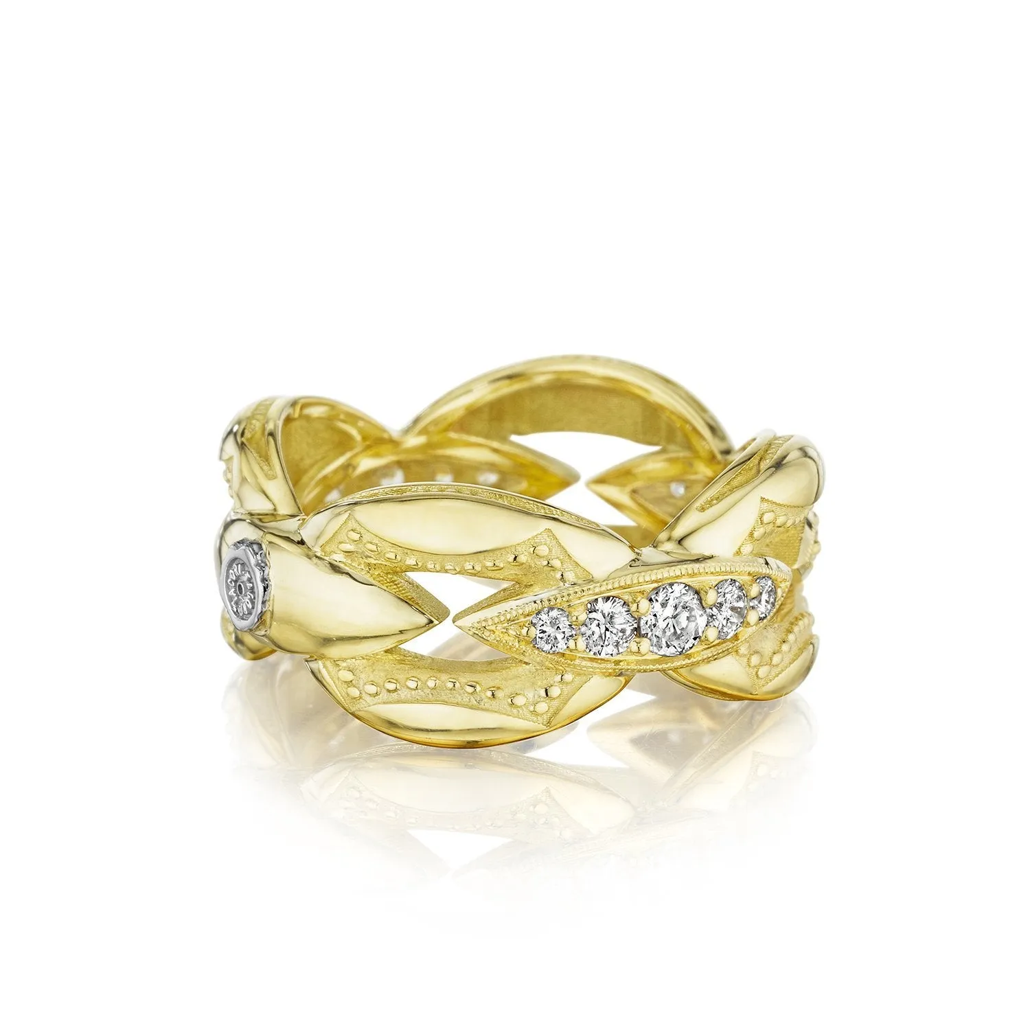 The Ivy Lane Pav Bold Crescent Links Ring