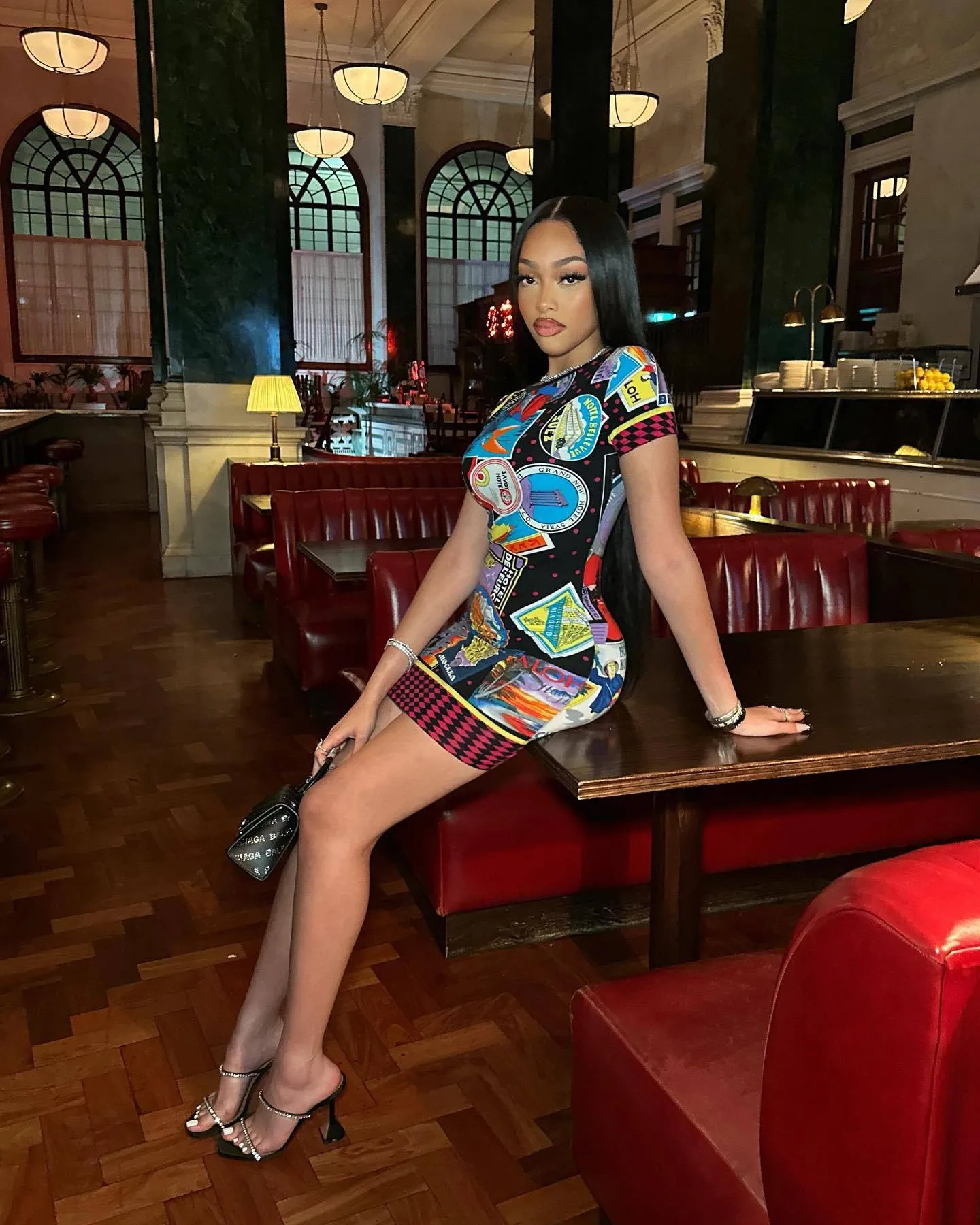 Vibrant Graphic Print Short-Sleeve Mini Dress with Bold Colors